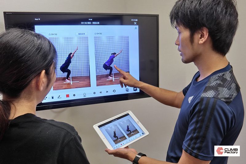 CLIMB TRで姿勢改善をするZEXIMのトレーナー