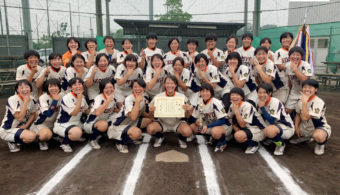 光明学園相模原高校 女子ソフトボール部集合写真